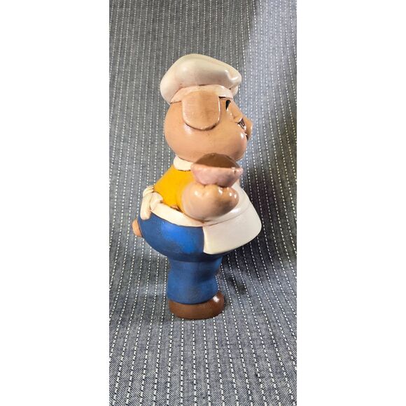 Vintage Ceramic Figurine of a Pig Chef - Picture 2 of 10